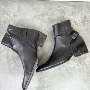 INK I.N.K black leather pointed toe ankle boots heeled size 38.5 US 8
